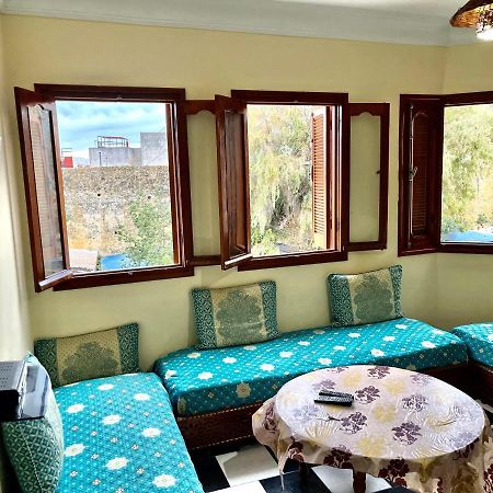 Soleado Apartamento Al Lado De La Preciosa Medina , A 3 Minutos De La Playa Andando I Асила Екстериор снимка