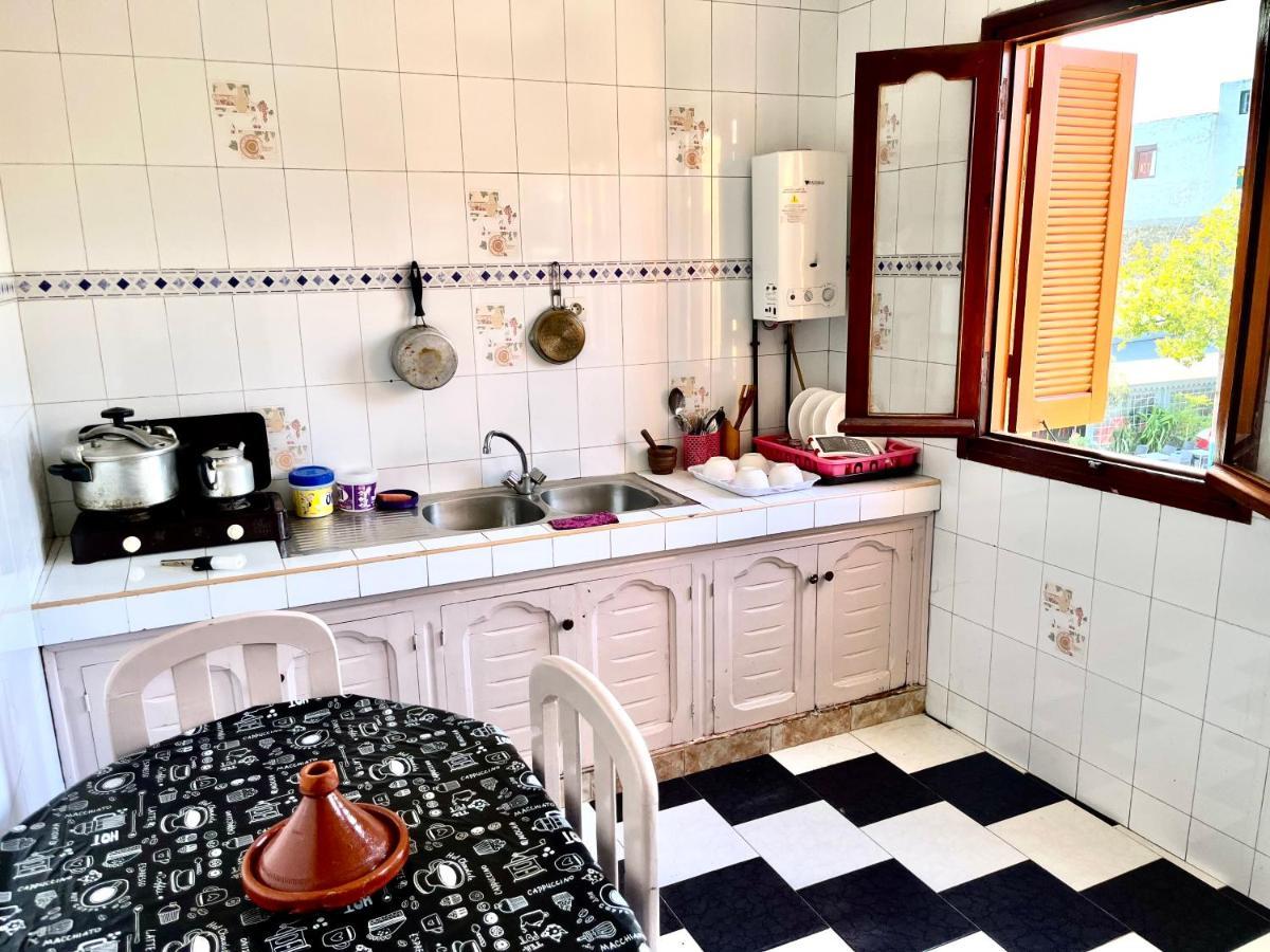 Soleado Apartamento Al Lado De La Preciosa Medina , A 3 Minutos De La Playa Andando I Асила Екстериор снимка